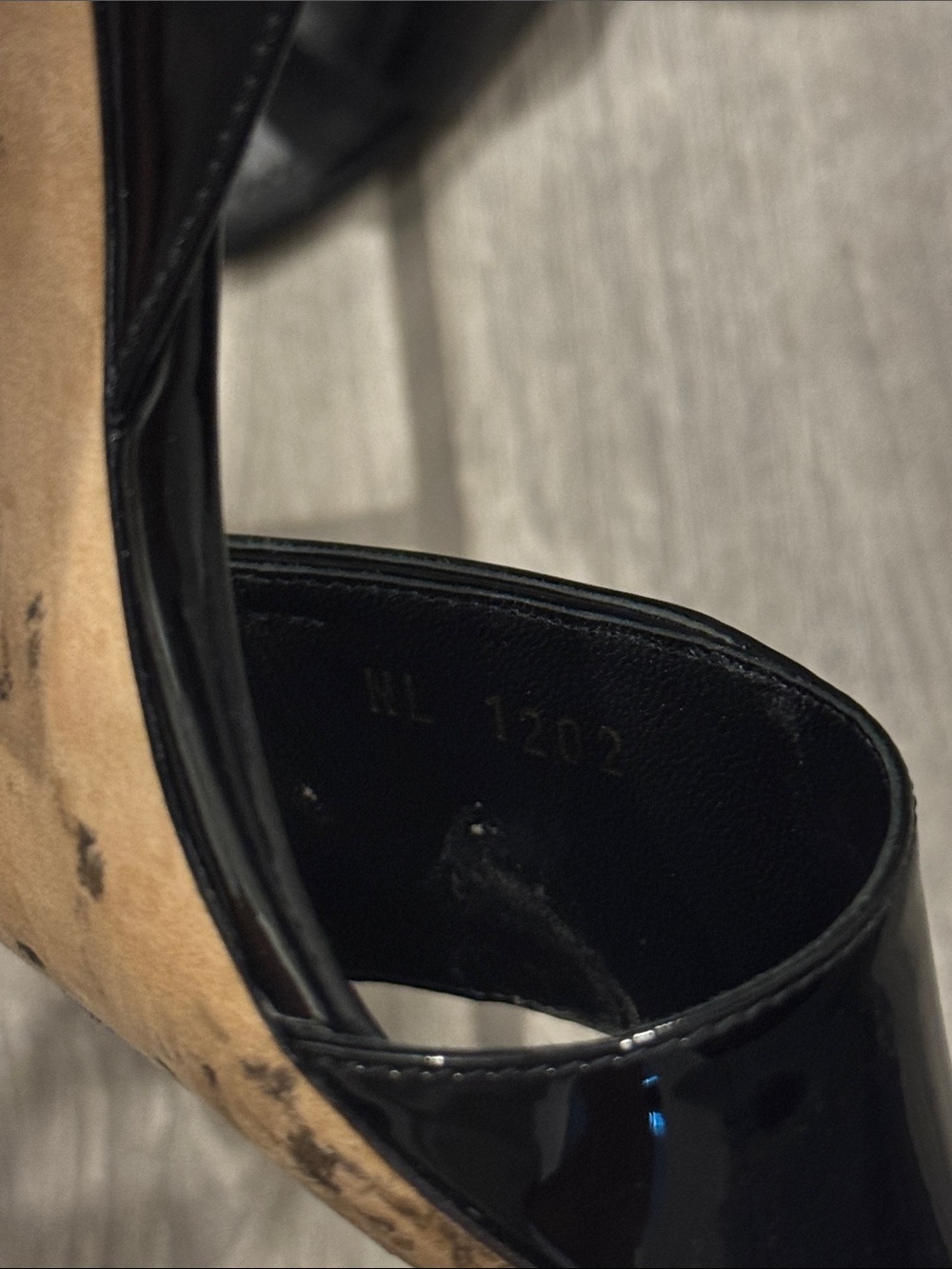 Louis Vuitton Shake Patent Leather Sandal - Picture 10 of 11